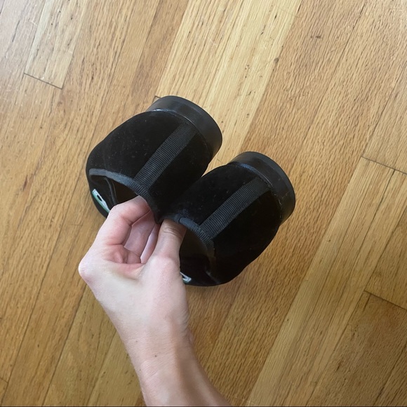 Stubbs & Wootton black velvet loafers size 7 - Picture 3 of 5